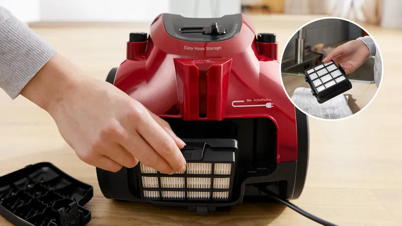 Aspirapolvere Bosch BGC05AAA2 a Traino Senza Sacco 700W Colore Rosso