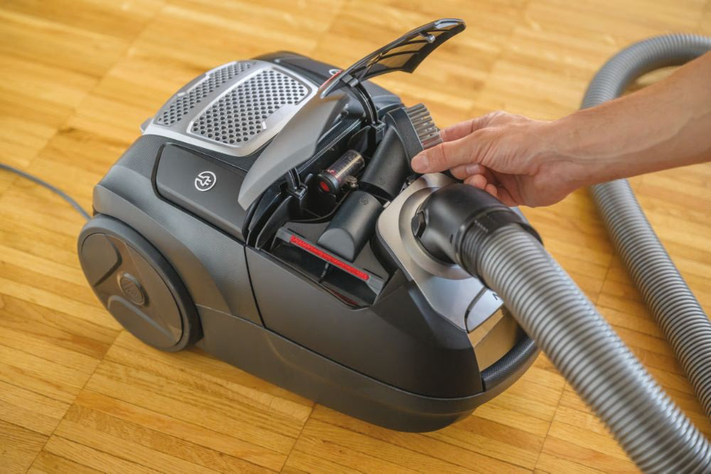 Aspirapolvere Hoover HE520PET011 a Traino con Filo con Sacco 700W Filtro Hepa