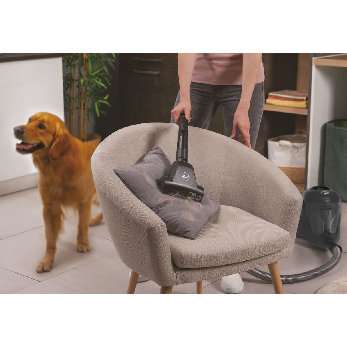 Aspirapolvere Hoover HP321PAF 011 a Traino Senza Sacco