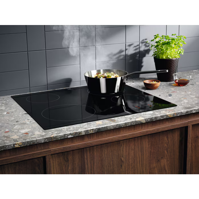 Piano cottura Electrolux EIB60424CK a induzione 4 zone – 590 x 520 mm, Nero, SliderTouch