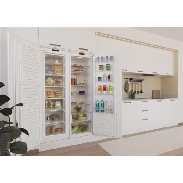 Congelatore Candy CUS518EW Verticale Classe E 204 L Bianco