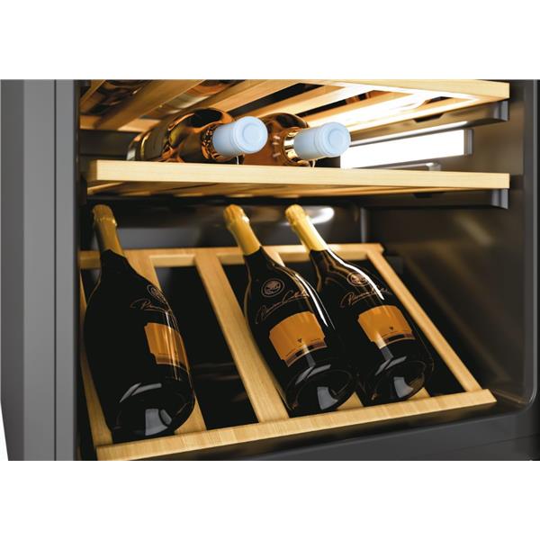 Cantinetta Vini Candy CWC 200 EELW/NF 81 Bottiglie Libera Installazione Classe G