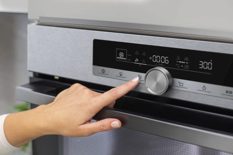 Forno Hisense BSA66334PX Da Incasso Classe A+  Capacità 77 L 3500 W Inox Pirolitico Vapore