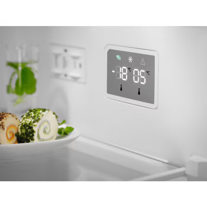 Frigocongelatore Electrolux LNT5ME32W1 Serie 600 TwinTech® Total No Frost – 330 L, Classe E, MultiFlow, FastFreeze, ShoppingMode